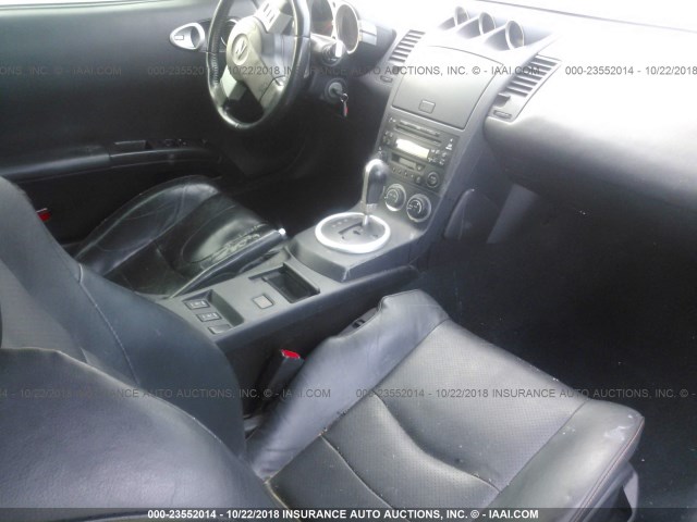 JN1AZ34D94T164315 - 2004 NISSAN 350Z COUPE WHITE photo 5