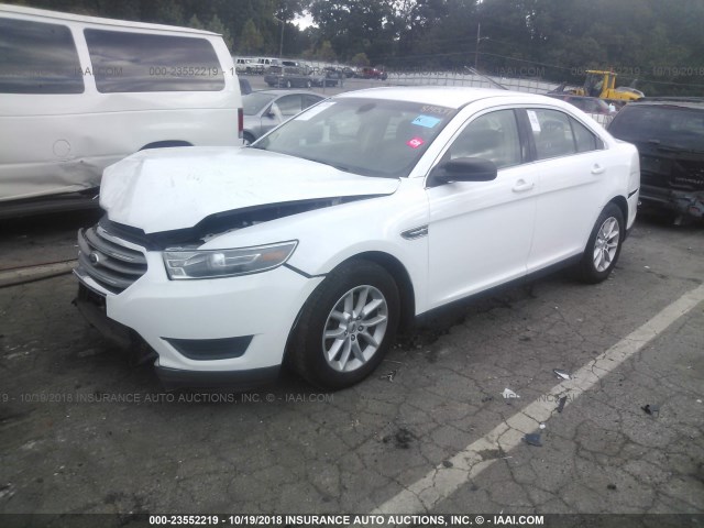 1FAHP2D80FG123619 - 2015 FORD TAURUS SE WHITE photo 2