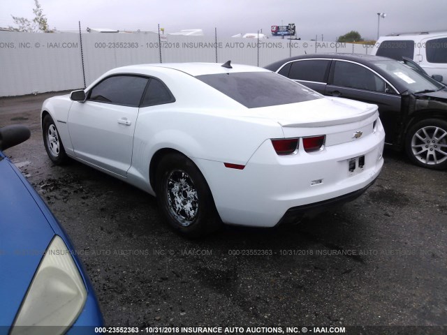 2G1FA1E31D9182523 - 2013 CHEVROLET CAMARO LS WHITE photo 3