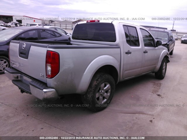 1N6AD07U29C423740 - 2009 NISSAN FRONTIER CREW CAB SE/LE/NISMO SILVER photo 4