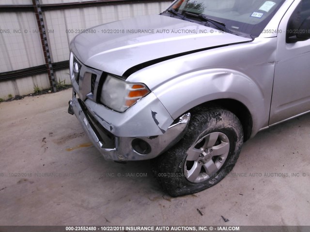 1N6AD07U29C423740 - 2009 NISSAN FRONTIER CREW CAB SE/LE/NISMO SILVER photo 6