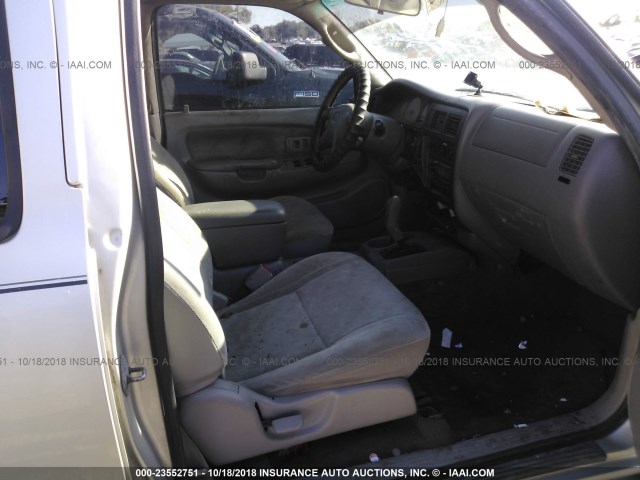 5TEGN92N12Z024100 - 2002 TOYOTA TACOMA DOUBLE CAB PRERUNNER SILVER photo 5
