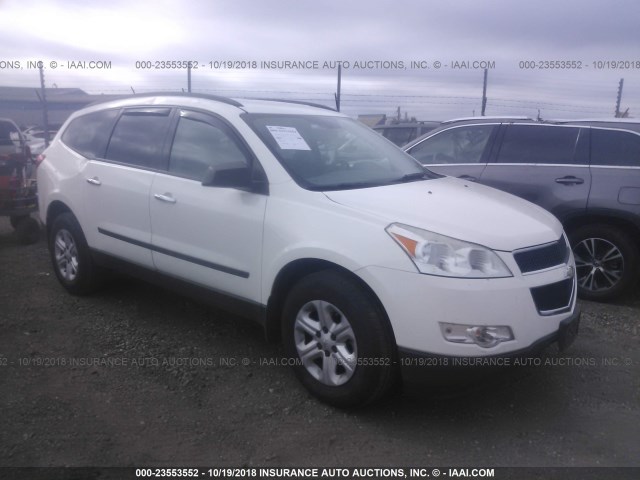 1GNKRFED0BJ336846 - 2011 CHEVROLET TRAVERSE LS WHITE photo 1