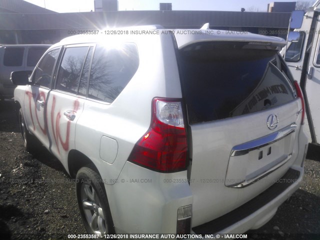 JTJBM7FX0B5028362 - 2011 LEXUS GX WHITE photo 3