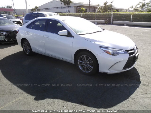 4T1BF1FK1GU247726 - 2016 TOYOTA CAMRY LE/XLE/SE/XSE WHITE photo 1