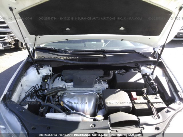 4T1BF1FK1GU247726 - 2016 TOYOTA CAMRY LE/XLE/SE/XSE WHITE photo 10