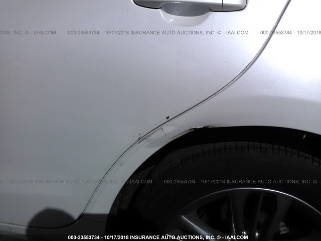 4T1BF1FK1GU247726 - 2016 TOYOTA CAMRY LE/XLE/SE/XSE WHITE photo 6