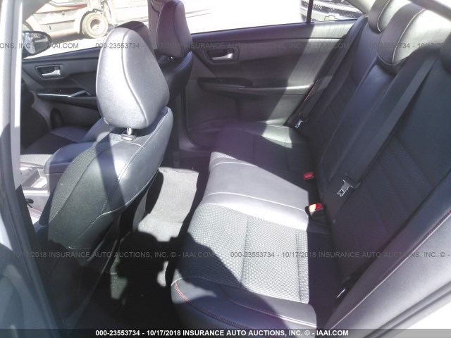 4T1BF1FK1GU247726 - 2016 TOYOTA CAMRY LE/XLE/SE/XSE WHITE photo 8