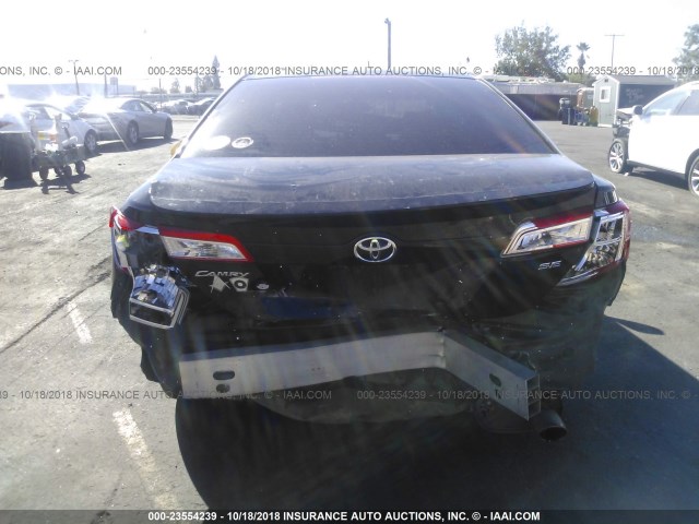 4T1BF1FK0CU017587 - 2012 TOYOTA CAMRY SE/LE/XLE 黑色 照片 6