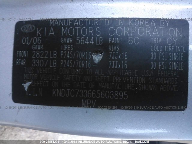 KNDJC733665603895 - 2006 KIA SORENTO EX/LX SILVER photo 9