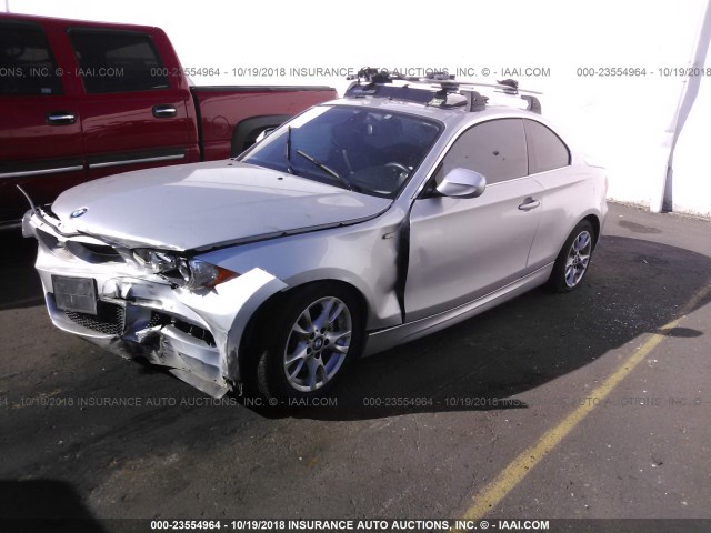 WBAUC7C58AVK96511 - 2010 BMW 135 I SILVER photo 2