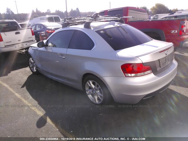 WBAUC7C58AVK96511 - 2010 BMW 135 I SILVER photo 3