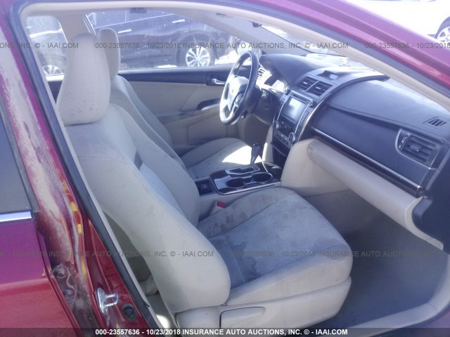 4T4BF1FK1CR245040 - 2012 TOYOTA CAMRY SE/LE/XLE 红色 照片 5