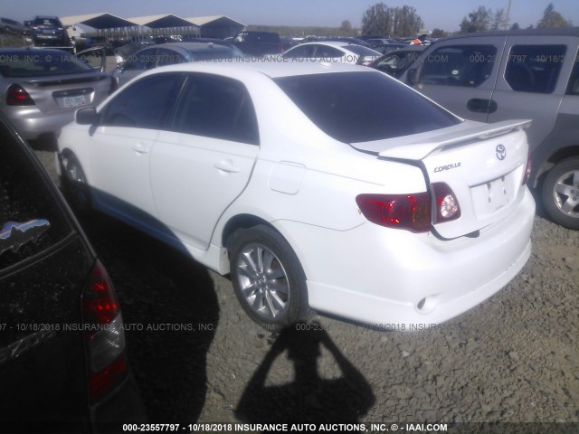 1NXBU40E29Z105768 - 2009 TOYOTA COROLLA S/LE/XLE WHITE photo 3