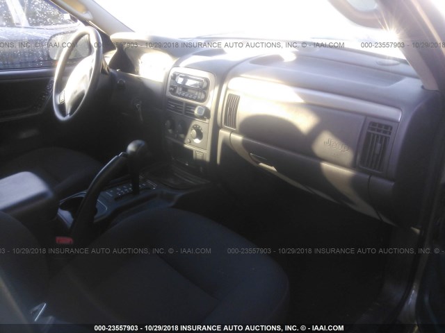 1J4GW48S44C413449 - 2004 JEEP GRAND CHEROKEE LAREDO/COLUMBIA/FREEDOM 灰色 照片 5
