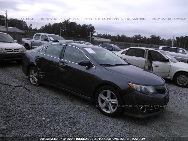 4T1BF1FK2DU231255 - 2013 TOYOTA CAMRY L/SE/LE/XLE 灰色 照片 1