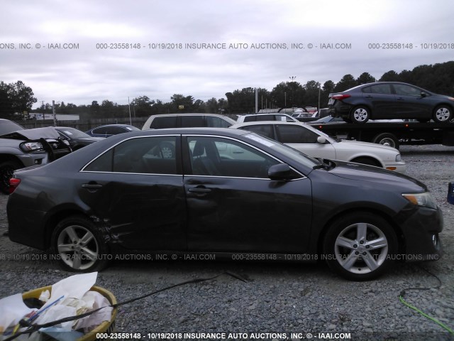 4T1BF1FK2DU231255 - 2013 TOYOTA CAMRY L/SE/LE/XLE 灰色 照片 6
