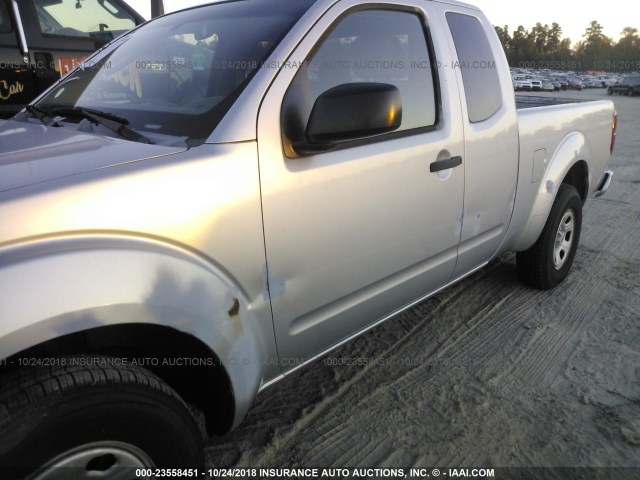 1N6BD06T56C412191 - 2006 NISSAN FRONTIER KING CAB XE SILVER photo 6