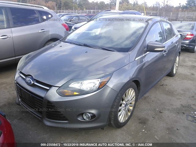 1FAHP3J28CL157929 - 2012 FORD FOCUS TITANIUM GRAY photo 2