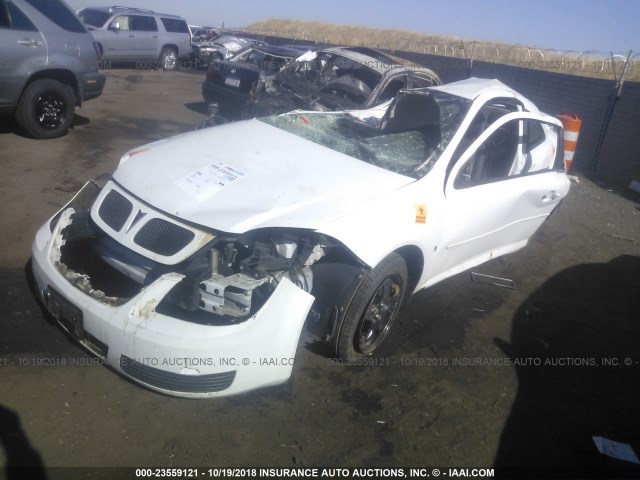 1G2AL15F877328139 - 2007 PONTIAC G5 WHITE photo 2