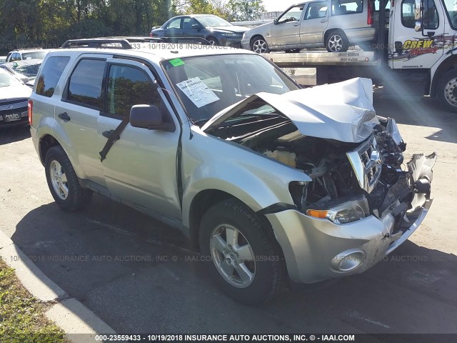 1FMCU9DG7BKA46814 - 2011 FORD ESCAPE XLT SILVER photo 1