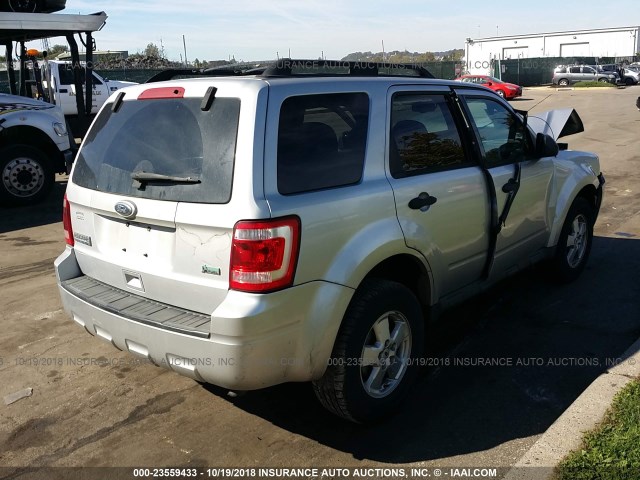 1FMCU9DG7BKA46814 - 2011 FORD ESCAPE XLT SILVER photo 4