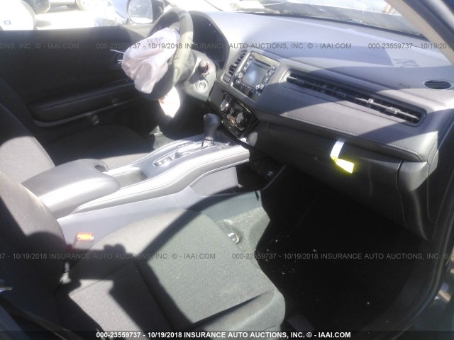 3CZRU6H38JG717721 - 2018 HONDA HR-V LX GRAY photo 5