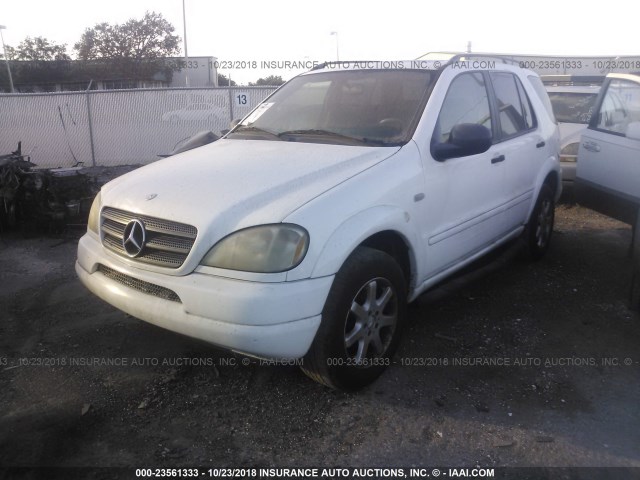 4JGAB72E7XA063791 - 1999 MERCEDES-BENZ ML 430 WHITE photo 2