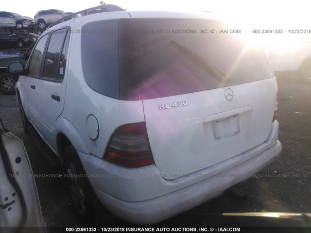 4JGAB72E7XA063791 - 1999 MERCEDES-BENZ ML 430 WHITE photo 3