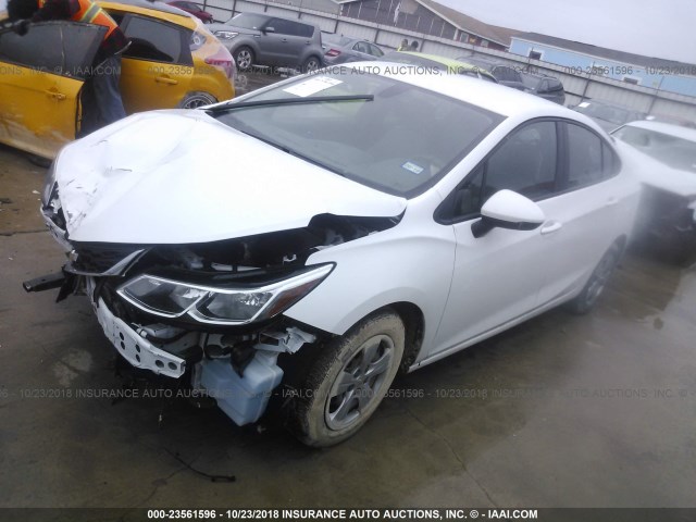 1G1BC5SM9H7246747 - 2017 CHEVROLET CRUZE LS WHITE photo 2