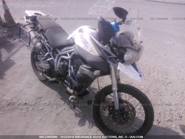 SMTE06BF1BJ496497 - 2011 TRIUMPH MOTORCYCLE TIGER 800XC ABS შავი ფოტო 1