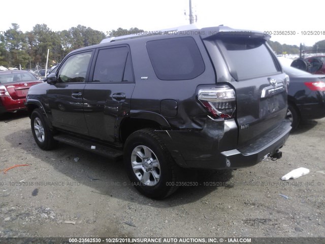 JTEBU5JR6J5524373 - 2018 TOYOTA 4RUNNER SR5 PREM/LTDL/TRAIL/TRD GRAY photo 3