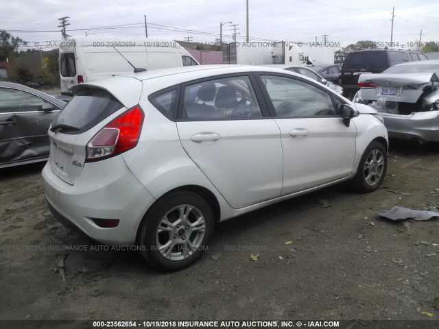 3FADP4EJ0GM184844 - 2016 FORD FIESTA SE WHITE photo 4