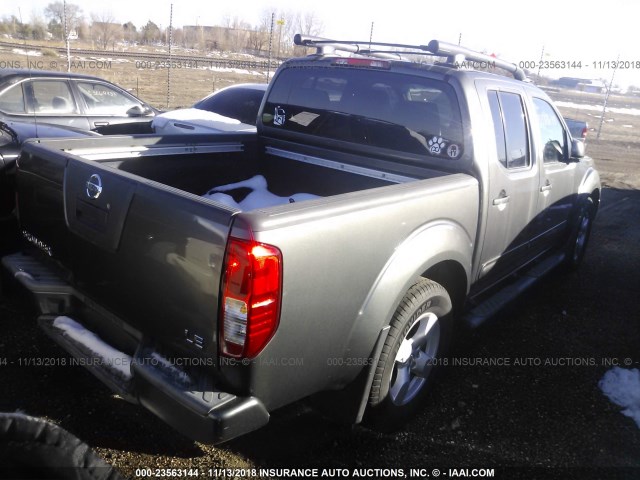 1N6AD07U65C416364 - 2005 NISSAN FRONTIER CREW CAB LE/SE/OFF ROAD GRAY photo 4