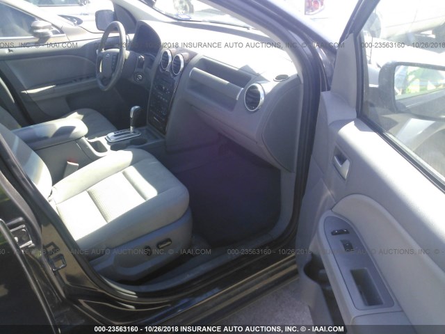 1FMDK02117GA12463 - 2007 FORD FREESTYLE SEL GRAY photo 5