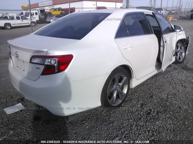 4T1BF1FKXCU621776 - 2012 TOYOTA CAMRY SE/LE/XLE WHITE photo 4