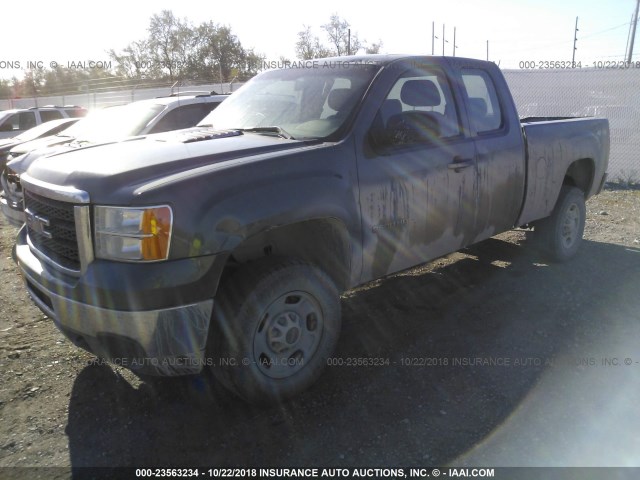 1GT22ZCG9BZ155256 - 2011 GMC SIERRA K2500 HEAVY DUTY GRAY photo 2