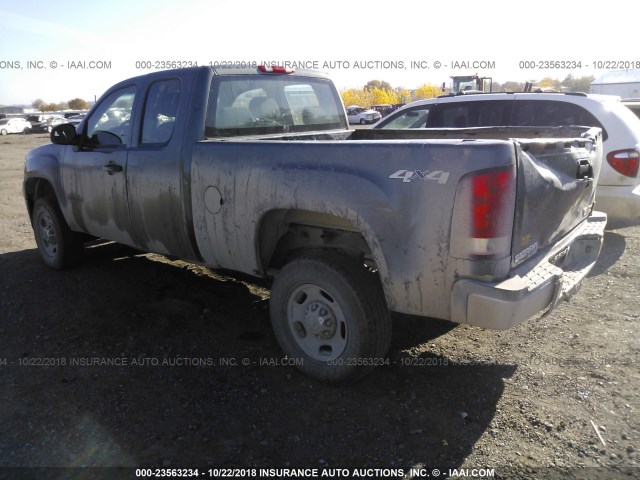 1GT22ZCG9BZ155256 - 2011 GMC SIERRA K2500 HEAVY DUTY GRAY photo 3