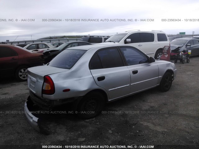 KMHCG45C11U192330 - 2001 HYUNDAI ACCENT GL SILVER photo 4