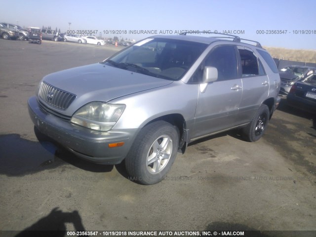 JT6HF10U5X0068600 - 1999 LEXUS RX 300 SILVER photo 2