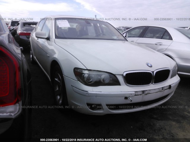 WBAHN83527DT70442 - 2007 BMW 750 WHITE photo 1