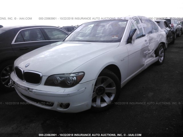 WBAHN83527DT70442 - 2007 BMW 750 WHITE photo 2