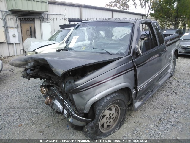 2GDEK19K8P1539647 - 1993 GMC SIERRA K1500 GRAY photo 2