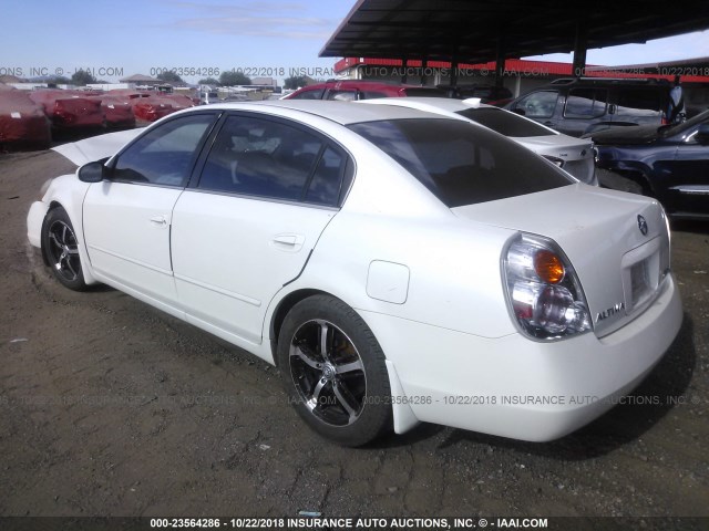 1N4AL11DX3C184519 - 2003 NISSAN ALTIMA S/SL WHITE photo 3