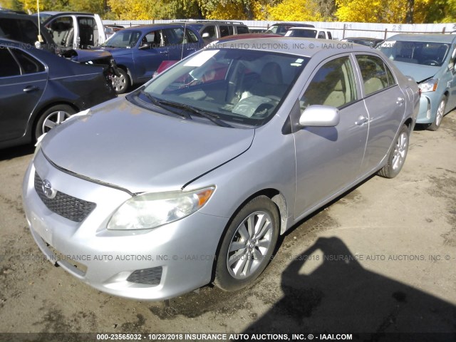 1NXBU4EE7AZ254089 - 2010 TOYOTA COROLLA S/LE/XLE SILVER photo 2