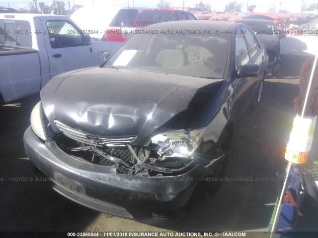 4T1BE30K75U049284 - 2005 TOYOTA CAMRY LE/XLE/SE 黑色 照片 2