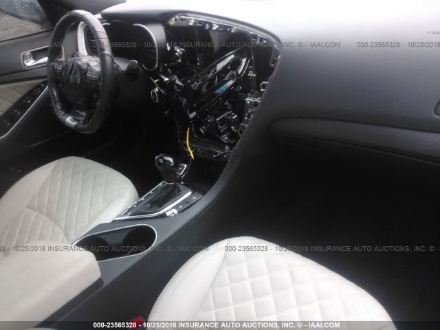 5XXGR4A68FG503930 - 2015 KIA OPTIMA SX WHITE photo 5