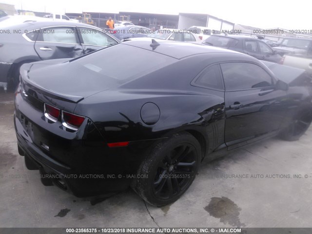 2G1FE1E38D9229535 - 2013 CHEVROLET CAMARO LS BLACK photo 4