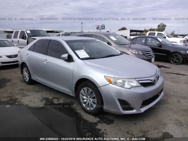 4T1BF1FK3CU096723 - 2012 TOYOTA CAMRY SE/LE/XLE SILVER photo 1