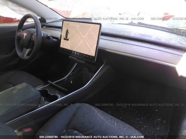 5YJ3E1EA0JF033704 - 2018 TESLA MODEL 3 BLACK photo 5